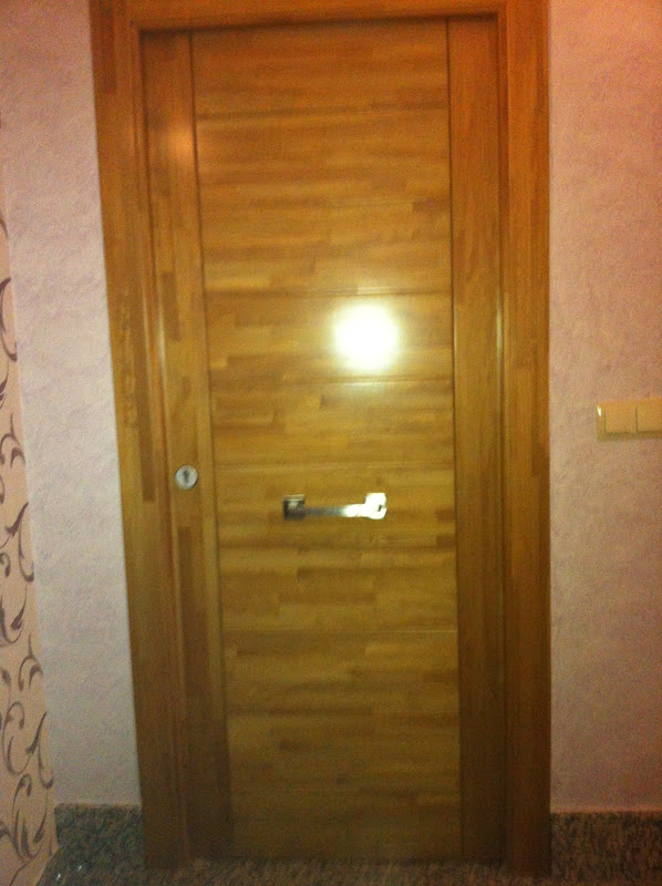 Puerta de interior moderna